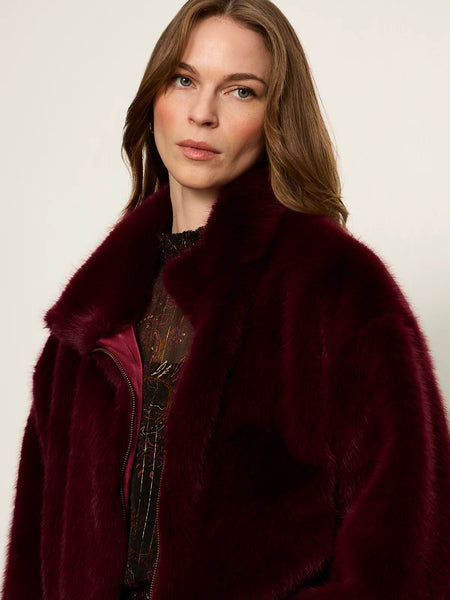 The Everest Fur Bomber