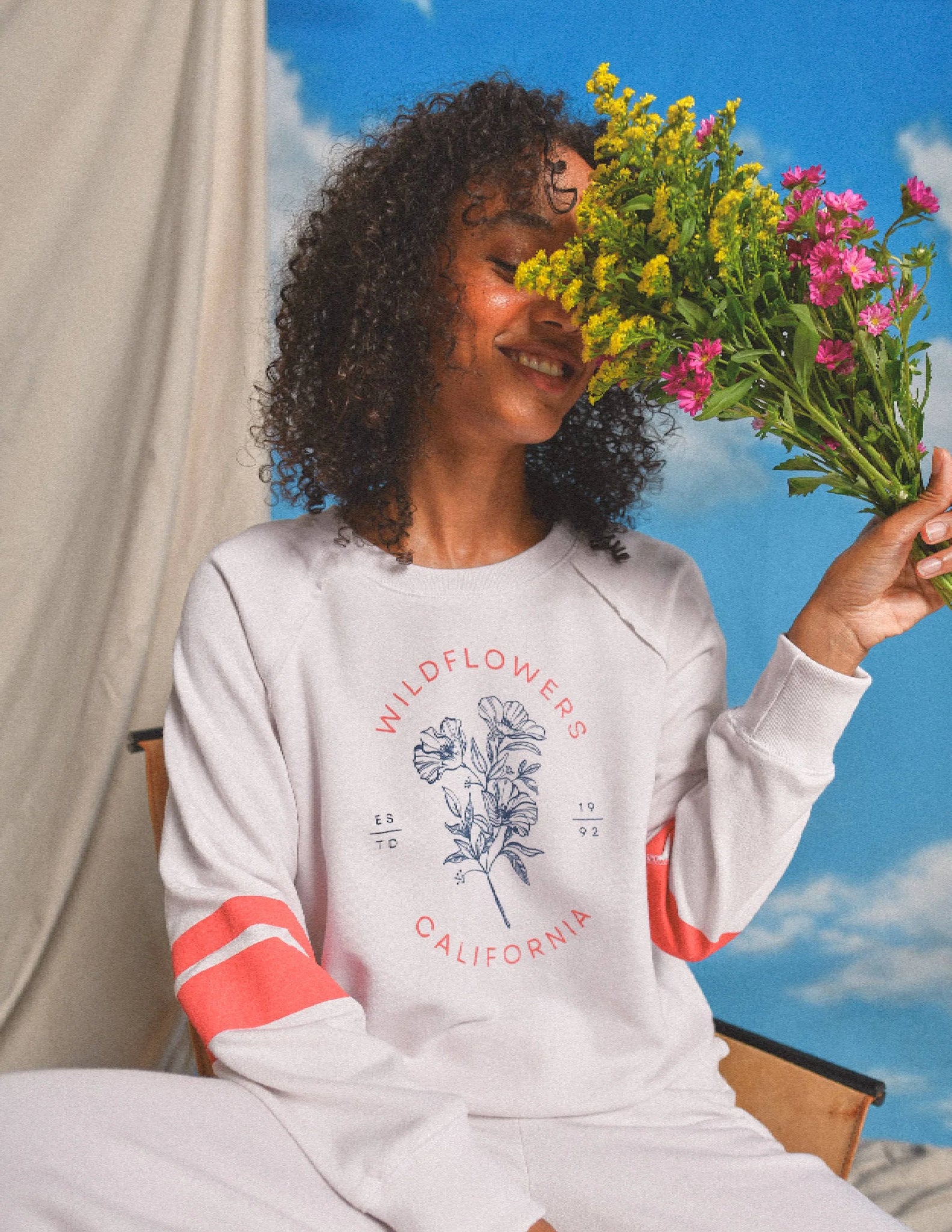 The Raglan Sweatshirt Wildflowers
